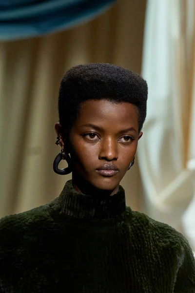 Look 64